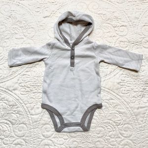 Carter’s White & Gray 6M Hooded Onesie
